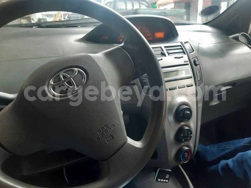 Big with watermark toyota yaris ethiopia addis ababa 7787