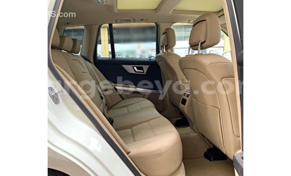 Buy Import Mercedes-Benz 190 White Car in Import - Dubai in Ethiopia Buy Import Mercedes-Benz 190 White Car in Import - Dubai in Ethiopia