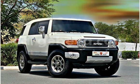 Buy Import Toyota FJ Cruiser White Car in Import - Dubai in Ethiopia Buy Import Toyota FJ Cruiser White Car in Import - Dubai in Ethiopia