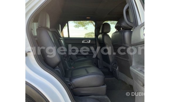 Buy Import Ford Explorer White Car in Import - Dubai in Ethiopia Buy Import Ford Explorer White Car in Import - Dubai in Ethiopia