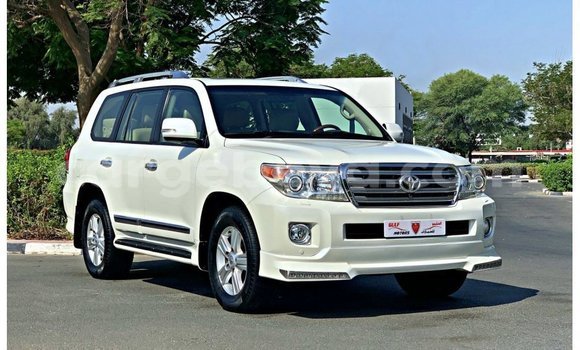 Buy Import Toyota Land Cruiser White Car in Import - Dubai in Ethiopia Buy Import Toyota Land Cruiser White Car in Import - Dubai in Ethiopia