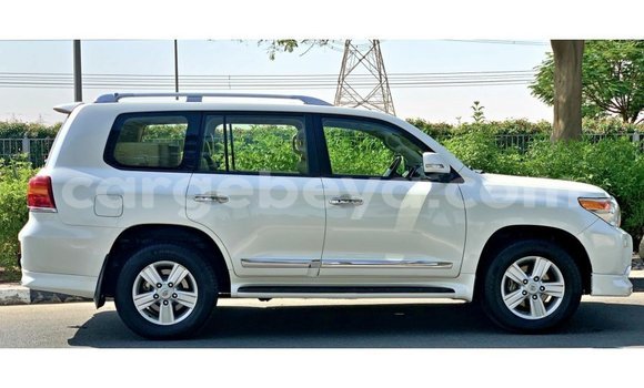 Buy Import Toyota Land Cruiser White Car in Import - Dubai in Ethiopia Buy Import Toyota Land Cruiser White Car in Import - Dubai in Ethiopia