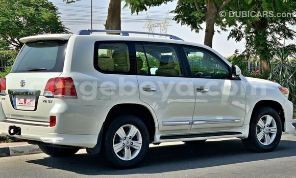 Buy Import Toyota Land Cruiser White Car in Import - Dubai in Ethiopia Buy Import Toyota Land Cruiser White Car in Import - Dubai in Ethiopia