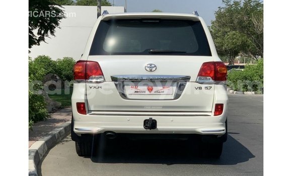 Buy Import Toyota Land Cruiser White Car in Import - Dubai in Ethiopia Buy Import Toyota Land Cruiser White Car in Import - Dubai in Ethiopia
