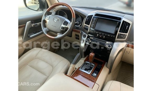 Buy Import Toyota Land Cruiser White Car in Import - Dubai in Ethiopia Buy Import Toyota Land Cruiser White Car in Import - Dubai in Ethiopia