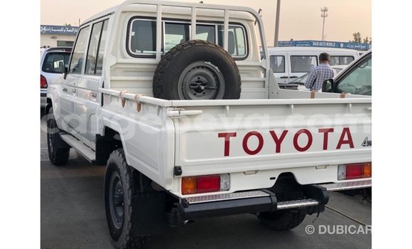 Buy Import Toyota Land Cruiser White Car in Import - Dubai in Ethiopia Buy Import Toyota Land Cruiser White Car in Import - Dubai in Ethiopia