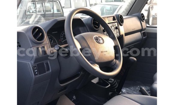 Buy Import Toyota Land Cruiser White Car in Import - Dubai in Ethiopia Buy Import Toyota Land Cruiser White Car in Import - Dubai in Ethiopia