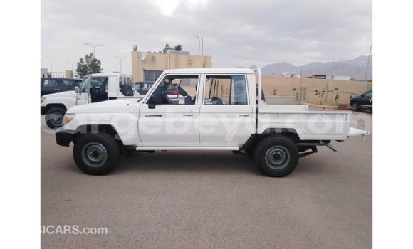 Buy Import Toyota Land Cruiser White Car in Import - Dubai in Ethiopia Buy Import Toyota Land Cruiser White Car in Import - Dubai in Ethiopia