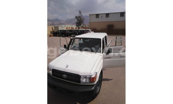 Buy Import Toyota Land Cruiser White Car in Import - Dubai in Ethiopia Buy Import Toyota Land Cruiser White Car in Import - Dubai in Ethiopia