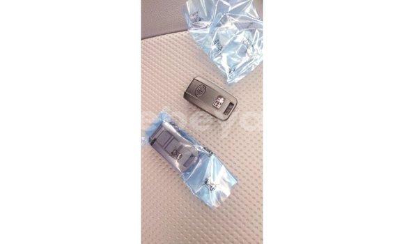 Buy Import Toyota Land Cruiser White Car in Import - Dubai in Ethiopia Buy Import Toyota Land Cruiser White Car in Import - Dubai in Ethiopia