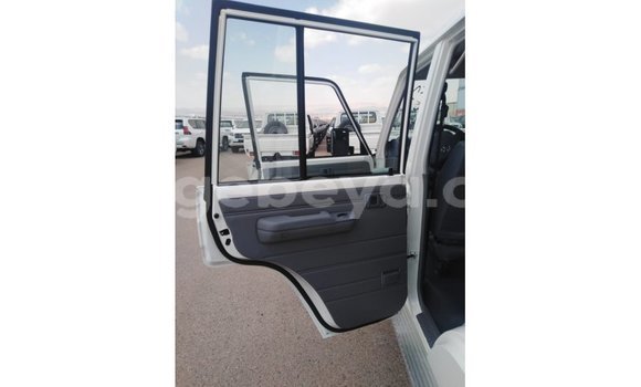 Buy Import Toyota Land Cruiser White Car in Import - Dubai in Ethiopia Buy Import Toyota Land Cruiser White Car in Import - Dubai in Ethiopia