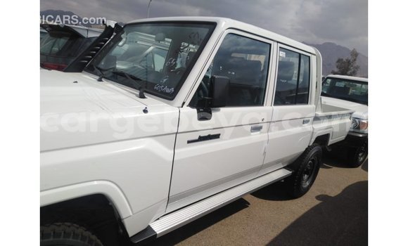 Buy Import Toyota Land Cruiser White Car in Import - Dubai in Ethiopia Buy Import Toyota Land Cruiser White Car in Import - Dubai in Ethiopia
