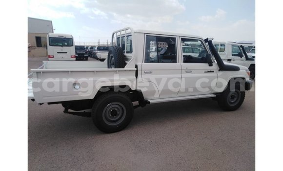Buy Import Toyota Land Cruiser White Car in Import - Dubai in Ethiopia Buy Import Toyota Land Cruiser White Car in Import - Dubai in Ethiopia