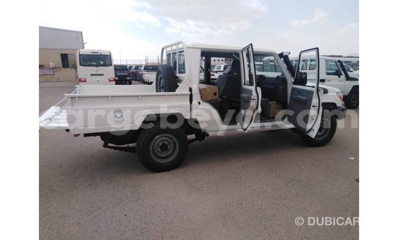 Buy Import Toyota Land Cruiser White Car in Import - Dubai in Ethiopia Buy Import Toyota Land Cruiser White Car in Import - Dubai in Ethiopia