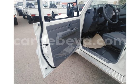 Buy Import Toyota Land Cruiser White Car in Import - Dubai in Ethiopia Buy Import Toyota Land Cruiser White Car in Import - Dubai in Ethiopia