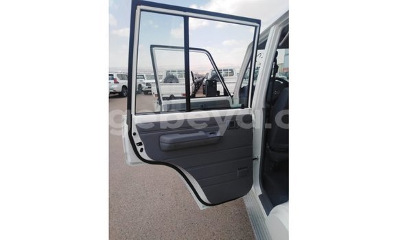 Buy Import Toyota Land Cruiser White Car in Import - Dubai in Ethiopia Buy Import Toyota Land Cruiser White Car in Import - Dubai in Ethiopia