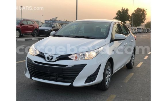 Buy Import Toyota DA White Truck in Import - Dubai in Ethiopia Buy Import Toyota DA White Truck in Import - Dubai in Ethiopia