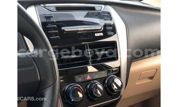 Buy Import Toyota DA White Truck in Import - Dubai in Ethiopia Buy Import Toyota DA White Truck in Import - Dubai in Ethiopia