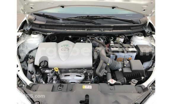 Buy Import Toyota DA White Truck in Import - Dubai in Ethiopia Buy Import Toyota DA White Truck in Import - Dubai in Ethiopia