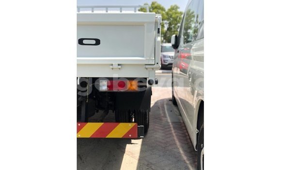 Buy Import Mitsubishi L400 White Truck in Import - Dubai in Ethiopia Buy Import Mitsubishi L400 White Truck in Import - Dubai in Ethiopia