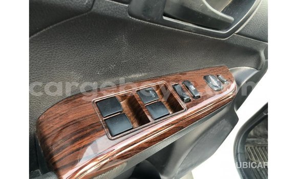 Acheter Import Voiture Toyota Camry Blanc à Import - Dubai, Ethiopie Acheter Import Voiture Toyota Camry Blanc à Import - Dubai, Ethiopie