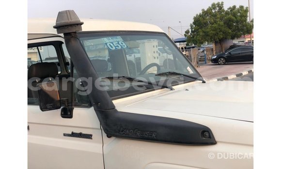 Buy Import Toyota Land Cruiser White Car in Import - Dubai in Ethiopia Buy Import Toyota Land Cruiser White Car in Import - Dubai in Ethiopia