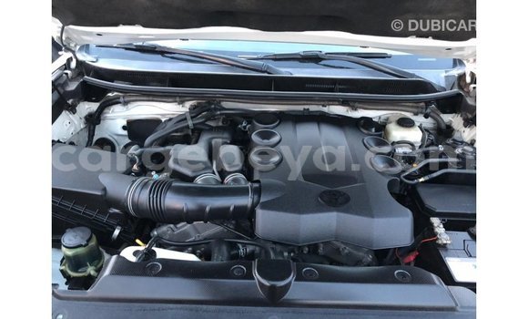 Acheter Import Voiture Toyota Prado Blanc à Import - Dubai, Ethiopie Acheter Import Voiture Toyota Prado Blanc à Import - Dubai, Ethiopie