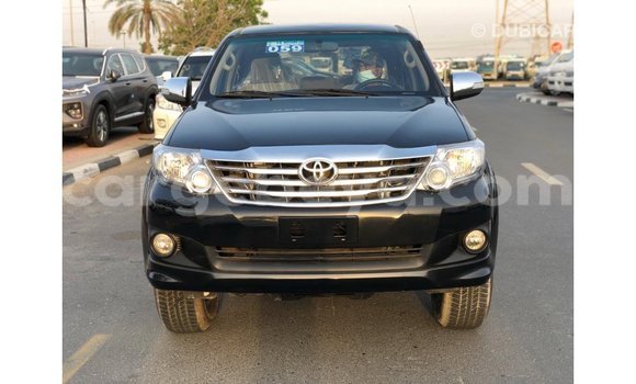 Acheter Import Voiture Toyota Fortuner Noir à Import - Dubai, Ethiopie Acheter Import Voiture Toyota Fortuner Noir à Import - Dubai, Ethiopie
