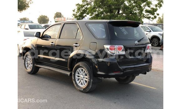 Acheter Import Voiture Toyota Fortuner Noir à Import - Dubai, Ethiopie Acheter Import Voiture Toyota Fortuner Noir à Import - Dubai, Ethiopie