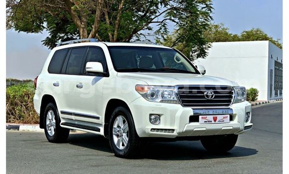Buy Import Toyota Land Cruiser White Car in Import - Dubai in Ethiopia Buy Import Toyota Land Cruiser White Car in Import - Dubai in Ethiopia