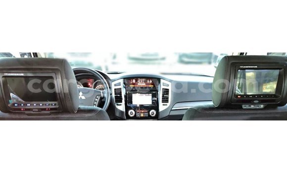 Buy Import Mitsubishi Pajero White Car in Import - Dubai in Ethiopia Buy Import Mitsubishi Pajero White Car in Import - Dubai in Ethiopia