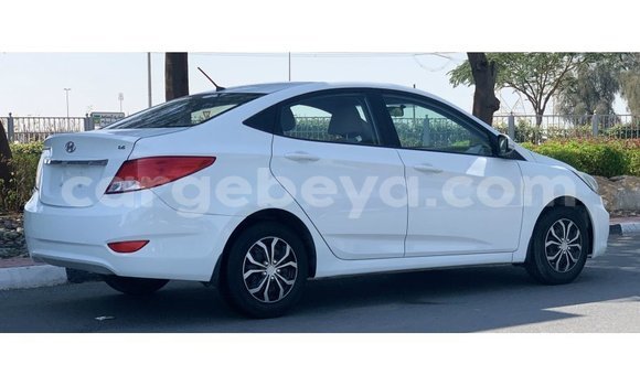 ይግዙ Imported Hyundai Accent ነጭ መኪና በ Import - Dubai በ ኢትዮጵያ ይግዙ Imported Hyundai Accent ነጭ መኪና በ Import - Dubai በ ኢትዮጵያ