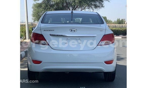 ይግዙ Imported Hyundai Accent ነጭ መኪና በ Import - Dubai በ ኢትዮጵያ ይግዙ Imported Hyundai Accent ነጭ መኪና በ Import - Dubai በ ኢትዮጵያ