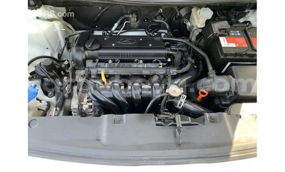 ይግዙ Imported Hyundai Accent ነጭ መኪና በ Import - Dubai በ ኢትዮጵያ ይግዙ Imported Hyundai Accent ነጭ መኪና በ Import - Dubai በ ኢትዮጵያ