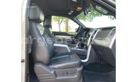 ይግዙ Imported Ford Club Wagon Beige መኪና በ Import - Dubai በ ኢትዮጵያ ይግዙ Imported Ford Club Wagon Beige መኪና በ Import - Dubai በ ኢትዮጵያ