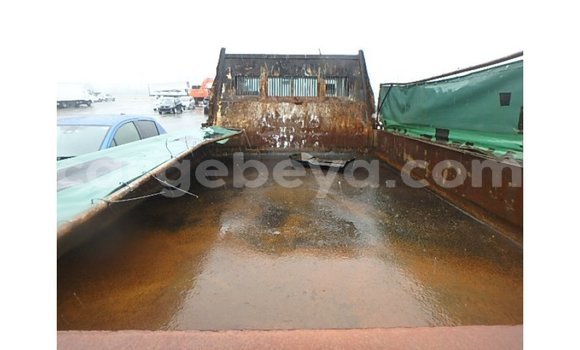 Buy Import Nissan Evalia Brown Truck in Import - Dubai in Ethiopia Buy Import Nissan Evalia Brown Truck in Import - Dubai in Ethiopia