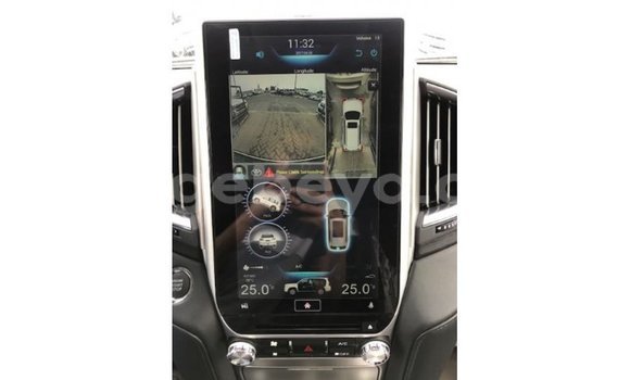 ይግዙ Imported Toyota Land Cruiser ነጭ መኪና በ Import - Dubai በ ኢትዮጵያ ይግዙ Imported Toyota Land Cruiser ነጭ መኪና በ Import - Dubai በ ኢትዮጵያ