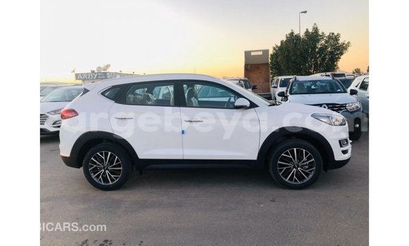 Buy Import Hyundai Tucson White Car in Import - Dubai in Ethiopia Buy Import Hyundai Tucson White Car in Import - Dubai in Ethiopia