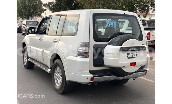 Buy Import Mitsubishi Pajero White Car in Import - Dubai in Ethiopia Buy Import Mitsubishi Pajero White Car in Import - Dubai in Ethiopia