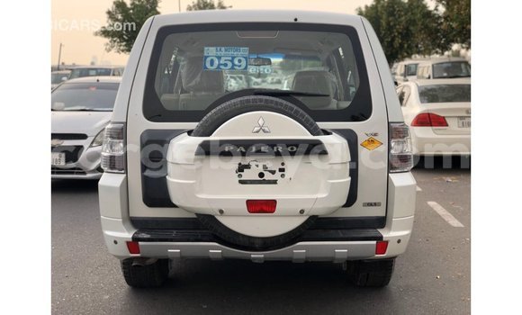 Buy Import Mitsubishi Pajero White Car in Import - Dubai in Ethiopia Buy Import Mitsubishi Pajero White Car in Import - Dubai in Ethiopia