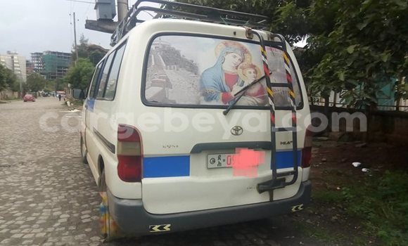 Buy Used Toyota Dolphin White Car in Addis–Ababa in Ethiopia Buy Used Toyota Dolphin White Car in Addis–Ababa in Ethiopia