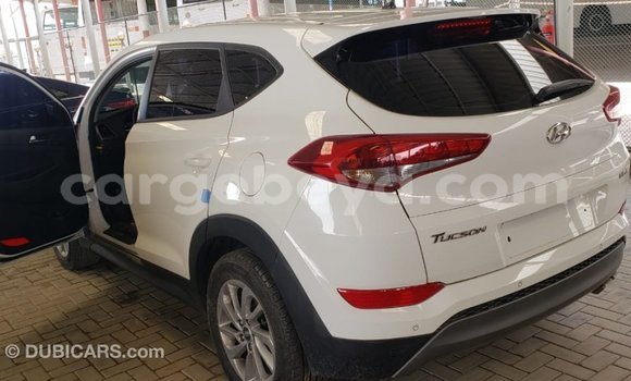Acheter Import Voiture Hyundai Tucson Blanc à Import - Dubai, Ethiopie Acheter Import Voiture Hyundai Tucson Blanc à Import - Dubai, Ethiopie