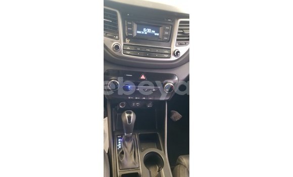 Acheter Import Voiture Hyundai Tucson Blanc à Import - Dubai, Ethiopie Acheter Import Voiture Hyundai Tucson Blanc à Import - Dubai, Ethiopie