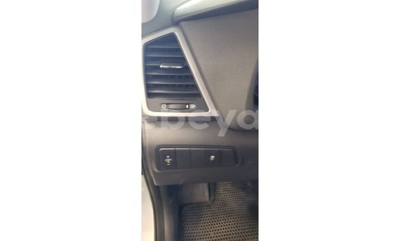 Acheter Import Voiture Hyundai Tucson Blanc à Import - Dubai, Ethiopie Acheter Import Voiture Hyundai Tucson Blanc à Import - Dubai, Ethiopie