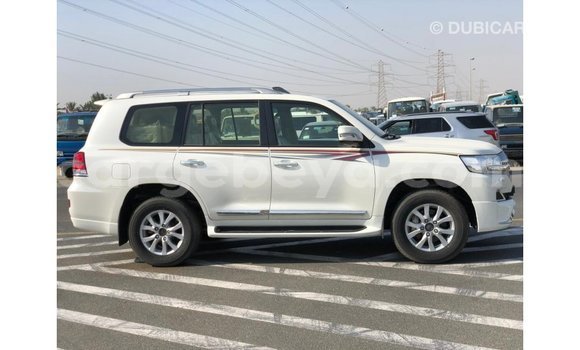 Buy Import Toyota Land Cruiser White Car in Import - Dubai in Ethiopia Buy Import Toyota Land Cruiser White Car in Import - Dubai in Ethiopia