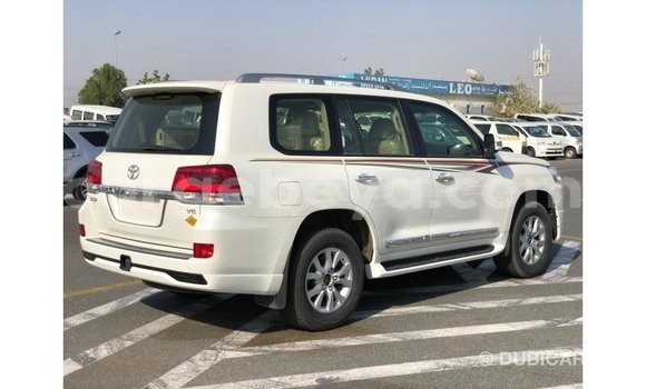 Buy Import Toyota Land Cruiser White Car in Import - Dubai in Ethiopia Buy Import Toyota Land Cruiser White Car in Import - Dubai in Ethiopia