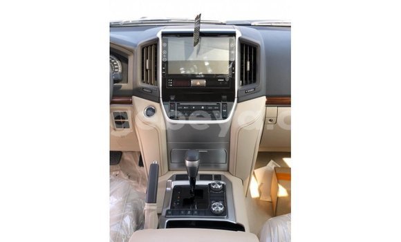 Buy Import Toyota Land Cruiser White Car in Import - Dubai in Ethiopia Buy Import Toyota Land Cruiser White Car in Import - Dubai in Ethiopia