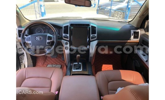 Buy Import Toyota Land Cruiser White Car in Import - Dubai in Ethiopia Buy Import Toyota Land Cruiser White Car in Import - Dubai in Ethiopia