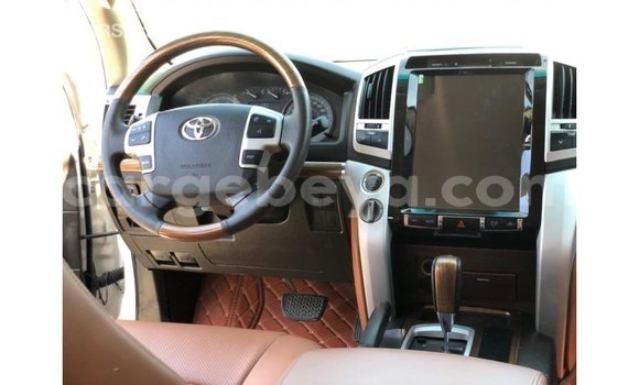 Buy Import Toyota Land Cruiser White Car in Import - Dubai in Ethiopia Buy Import Toyota Land Cruiser White Car in Import - Dubai in Ethiopia