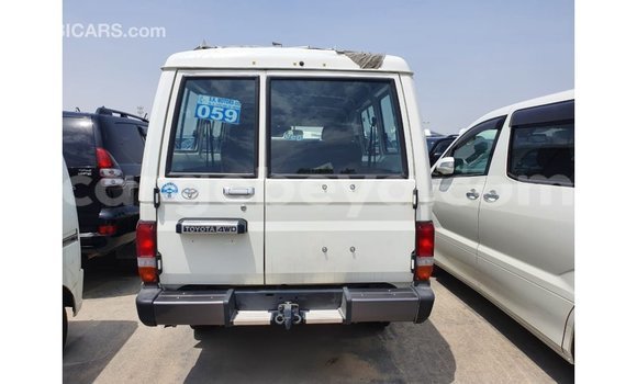 Buy Import Toyota Land Cruiser White Car in Import - Dubai in Ethiopia Buy Import Toyota Land Cruiser White Car in Import - Dubai in Ethiopia